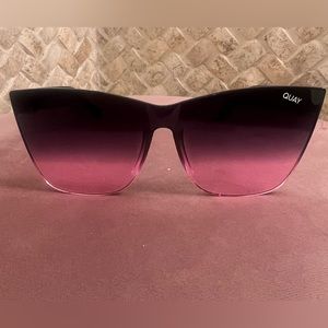 Quay Come Thru sunglasses 🕶️
